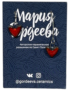 Асимметричные серьги на петле Сердечки, керамика, красные