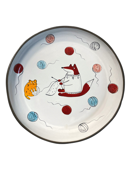 Тарелка ручной работы с бортиком Лис с вязанием, белая, 17 см, фото 1.