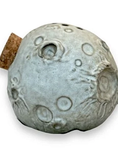 Солонка ручной работы «Луна», серо-бежевая, керамика