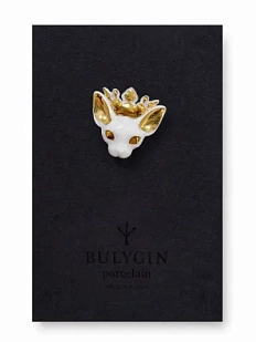 Брошь ручной работы Фарфор Булыгина «Королева кошек», бело-золотистая