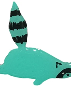 Брошь ручной работы «Уставший енот», дерево, зелёная