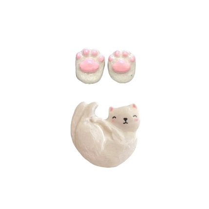 Набор Радость Рядом брошь «Котик» и серёжки-гвоздики «Лапки», белый, полимерная глина, фото 1.