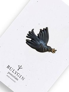 Брошь ручной работы Bulygin «Голубка Пикассо», фарфор, чёрно-золотистая