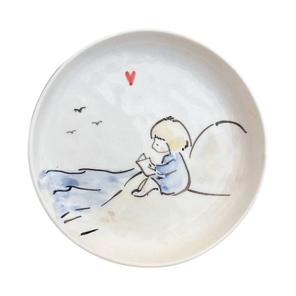 Тарелка ручной работы НАДО ЖЕ Девочка с книжкой, керамика, 13-14 см, фото 3.