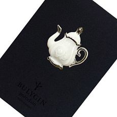 Брошь ручной работы Bulygin «Кофейник», бело-серебристая, фарфор