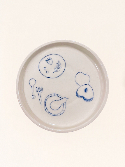 Тарелка с бортиком ручной работы «Натюрморт», керамика, 19 см, фото 1.