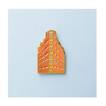 Металлический значок Heart of Moscow «Дом Утюг» серия Петербург, фото 1.