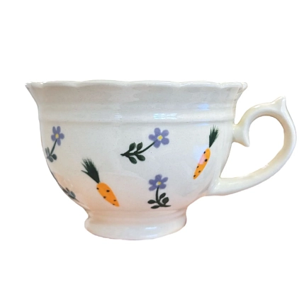 Чашка для чая ручной работы Slowday Ceramics в сиреневый цветочек и морковку «Винтаж», полуфарфор, 250 мл, фото 2.