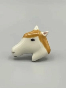 Брошь ручной работы Екатерина Юдо «Лошадь», керамика