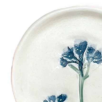 Блюдце для украшений ручной работы Чашки и поцелуи «Синие цветочки», полуфарфор, 7 см, фото 3.