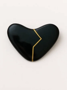 Брошь ручной работы Сердце разбитое, полимерная глина