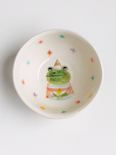 Тарелка глубокая ручной работы Лягушка в колпаке, белая, фарфор, 12 см