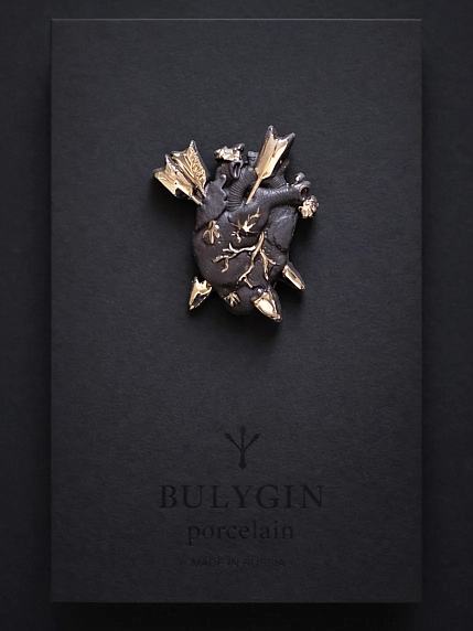 Брошь ручной работы Фарфор Булыгина «Разбитое сердце», чёрно-серебристая, фото 3.