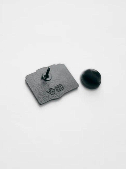 Металлический пин WAF WAF «Поймай момент», фото 2.