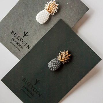 Брошь ручной работы Bulygin «Ананас», фарфор, чёрно-золотистая, фото 4.