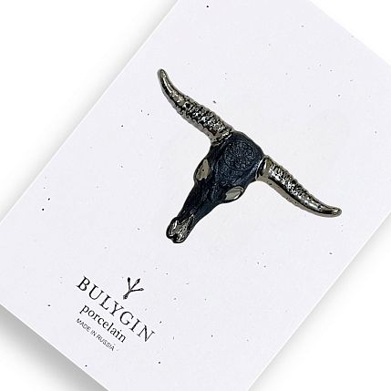 Брошь ручной работы Bulygin «Бык», фарфор, чёрно-серебристая, фото 1.