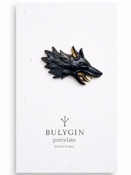 Брошь ручной работы Bulygin «Волк», фарфор, чёрно-золотистая, фото 1.