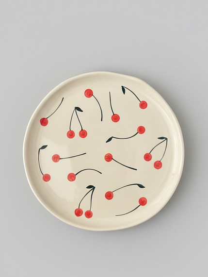 Тарелка ручной работы Малёма с росписью Вишня, керамика, 20 см, фото 1.