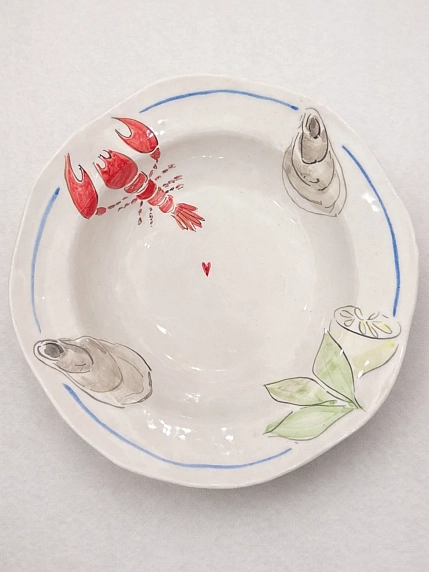 Тарелка-шляпа ручной работы НАДО ЖЕ с росписью «Лобстер, устрицы и лимон», белая, керамика, 24 см, фото 2.