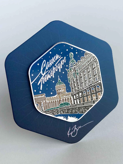 Магнит «Санкт-Петербург. Дом Зингера. Ночь», с подвесом, фото 1.