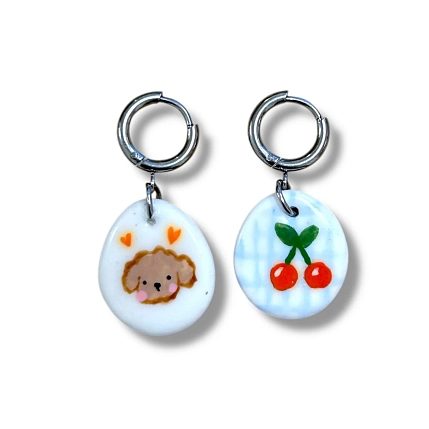 Серьги-конго Радость Рядом с овальном подвеской «Собачка с вишенками», полимерная глина, белые, фото 1.