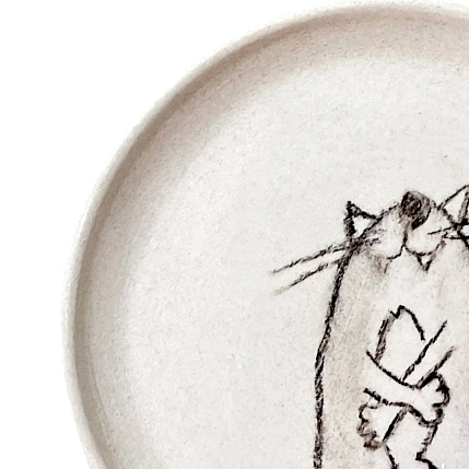 Тарелка ручной работы Правильная посуда «Котик с рыбкой», керамика, 13,5 см, фото 2.