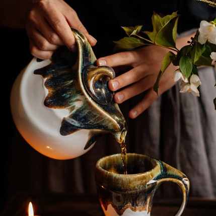 Заварочный чайник ручной работы Цветок Фригг VELES «Водопад Тролля», фарфор, 1100 мл, фото 2.