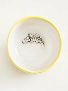 Миска ручной работы Мама Черепаха с фигуркой внутри Крокодил, жёлтая, керамика, 11 см