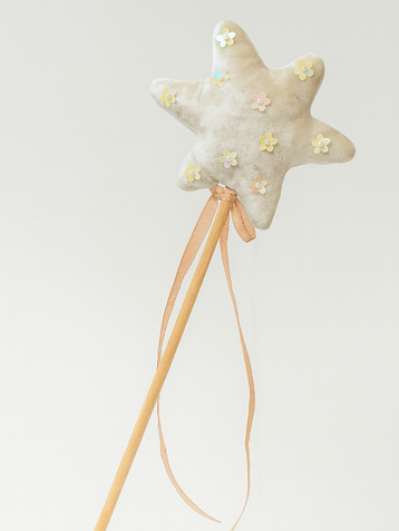 Волшебная палочка, серая с пайетками, фото 2.