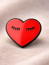 Брошь Monolama «Спящее сердце», красная