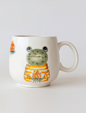 Кружка ручной работы Ким керамика с росписью Лягушка с морошкой, фарфор, 350 мл