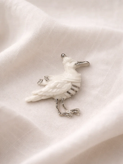 Брошь ручной работы Фарфор Булыгина «Чайка», бело-серебристая, фото 3.