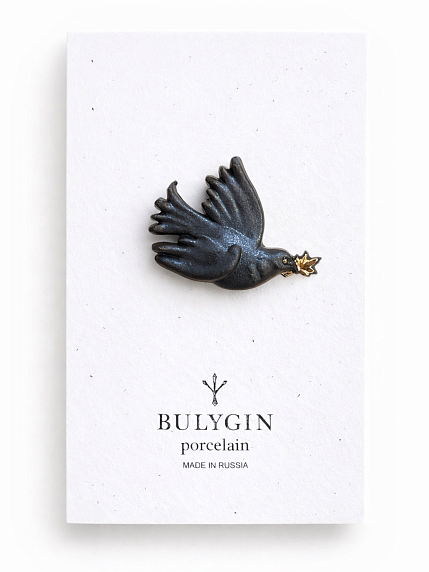 Брошь ручной работы Bulygin «Голубка Пикассо», фарфор, чёрно-золотистая, фото 1.