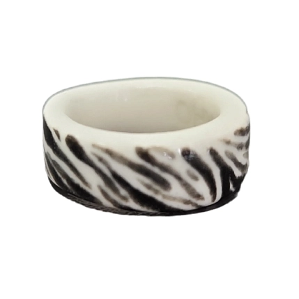 Кольцо ручной работы Бережно «‎Зебра»‎‎, керамика, черно-белое, фото 1.