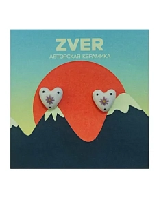 Серьги-гвоздики Звер ручной работы «Сердечко с серым цветочком», белый, керамика