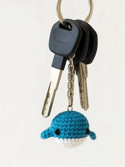 Вязаный брелок DARI DARI «Кит», голубой, 3 см, фото 3.