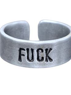 Кольцо металлическое «Fuck» 17/19