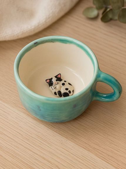 Кружка ручной работы с фигуркой внутри Котик, голубая, керамика, 400мл, фото 3.