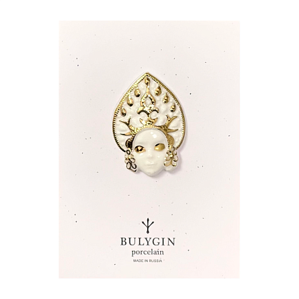 Брошь ручной работы Bulygin «Кокошник», фарфор, бело-золотистая, фото 1.