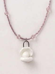 Чокер ручной работы Аннушка c подвеской «Ракушка с белой жемчужиной», бело-розовый, керамика, бисер