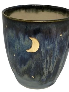 Вытянутый керамический стакан с луной