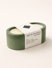 Интeрьерная свеча «Цветок каннабиса», соевый воск, маленькая