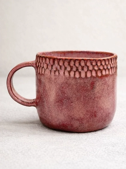 Кружка ручной работы Идеальное совпадение тёмно-розовая с узорами, керамика, 350 мл, фото 1.