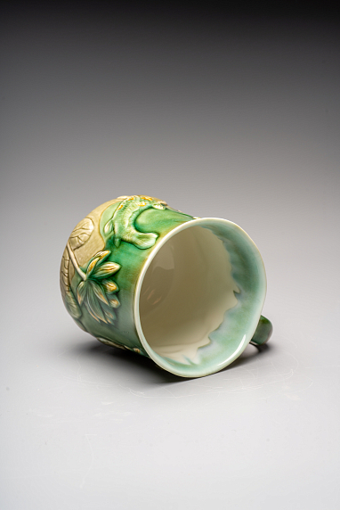 Кружка ручной работы «Лотос и карп», оливковая, фарфор, 430 мл, фото 5.