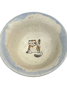 Блюдце ручной работы Керемет «Сидячий котик», голубое, керамика, 12 см