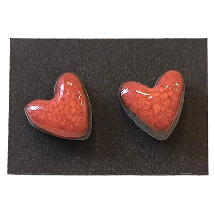 Серёжки-гвоздики ручной работы Мария Гордеева Сердечки, керамика, бледно-красные, фото 1.