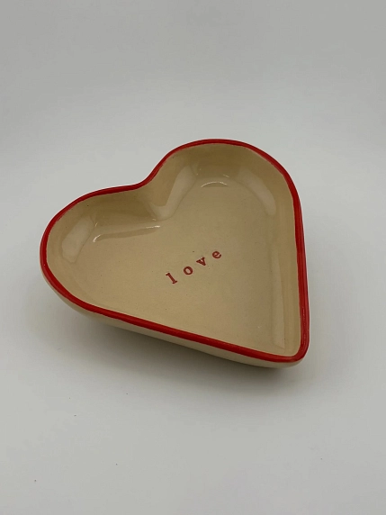 Тарелка ручной работы Ceramission в форме сердечка «Love», керамика, 12см, фото 4.
