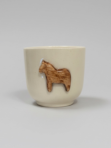Стакан ручной работы «Лошадка», белый, полуфарфор, 100 мл, фото 1.