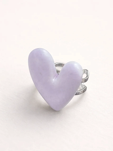 Кольцо ручной работы КерамЕлКа асимметричное «Сердечко», сиреневое, керамика, фото 1.