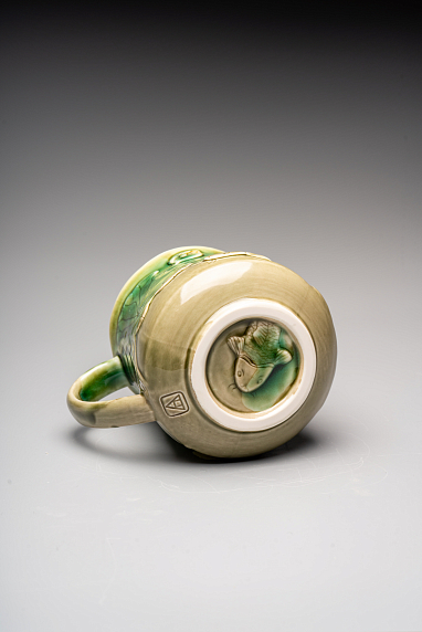 Кружка ручной работы «Лотос и карп», оливковая, фарфор, 430 мл, фото 4.